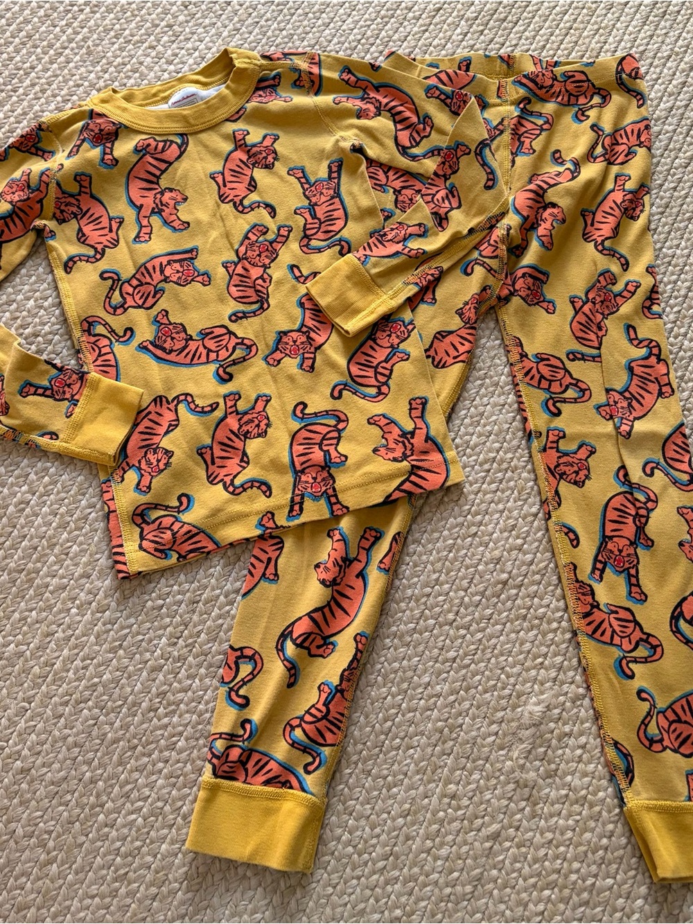 Hanna Andersson Yellow Pajama Set with Orange Tiger Print 6/7